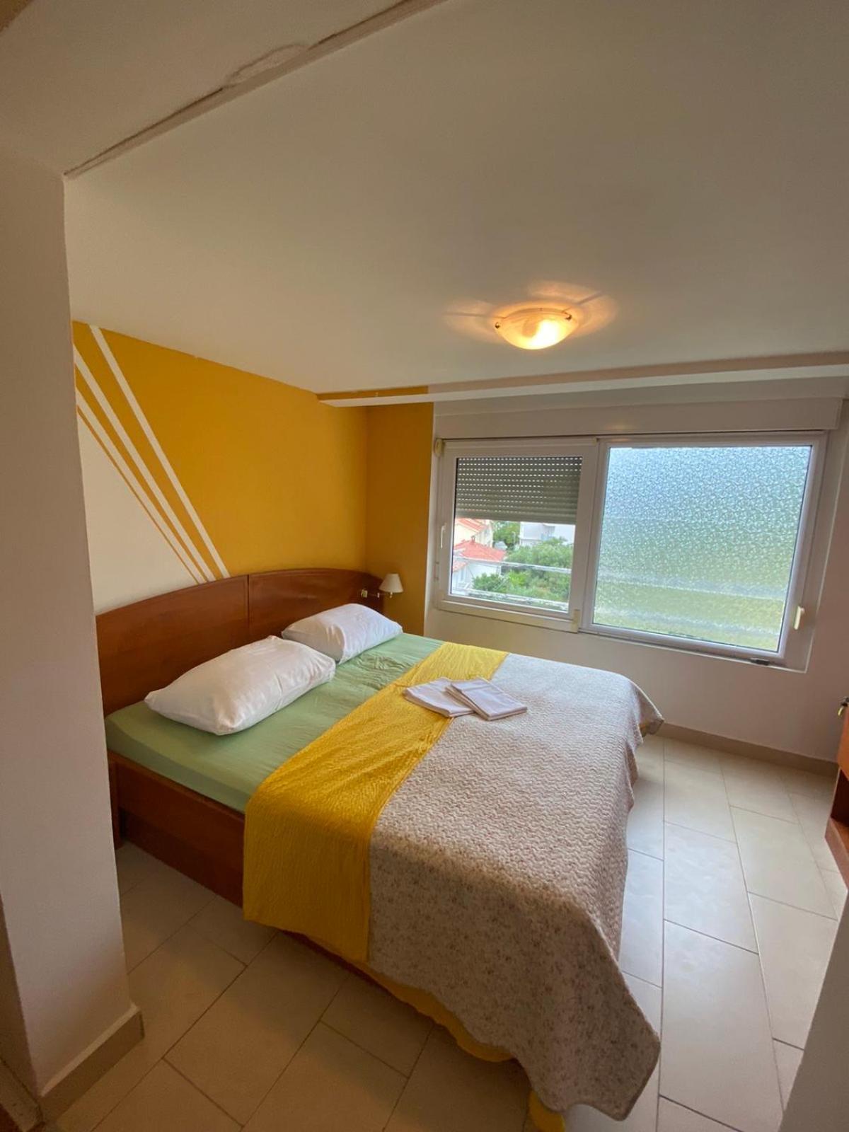 Apartments Chiara Rab Town Ngoại thất bức ảnh